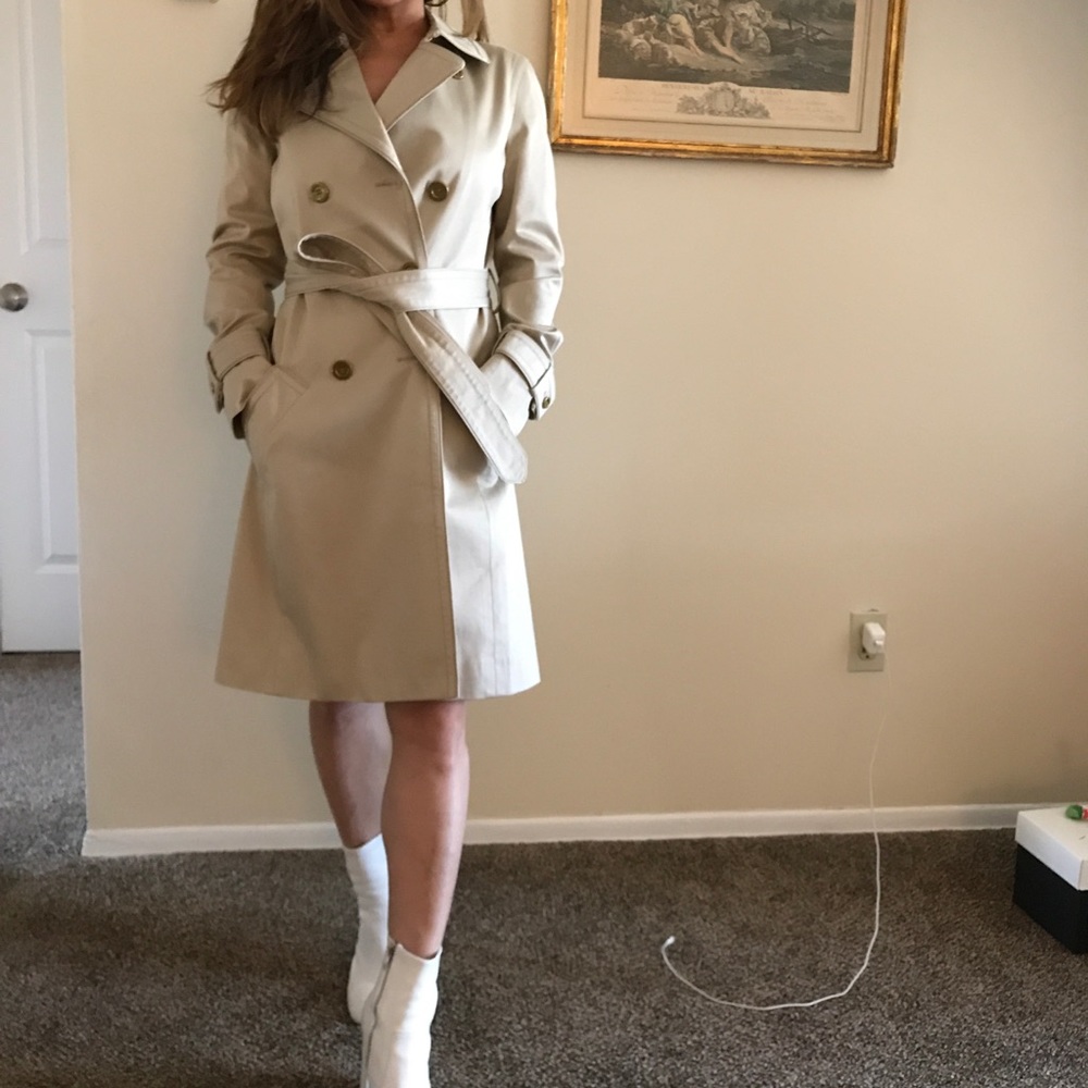 Authentic COACH trench coat classic style